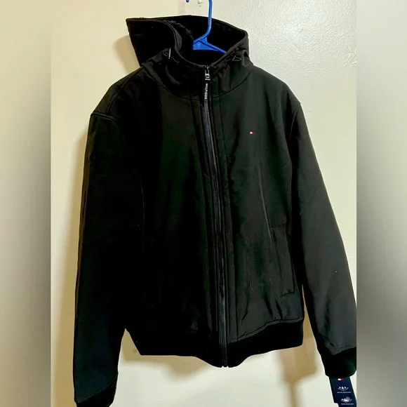 Tommy hilfiger water shop and wind resistant jacket